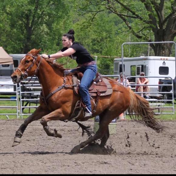 Meet your Posher, Steph - Picture 1 of 1